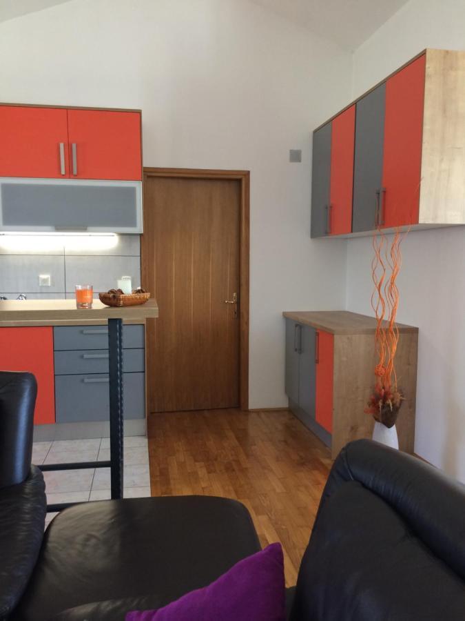 Sanmari Hotell Novi Vinodolski Exteriör bild