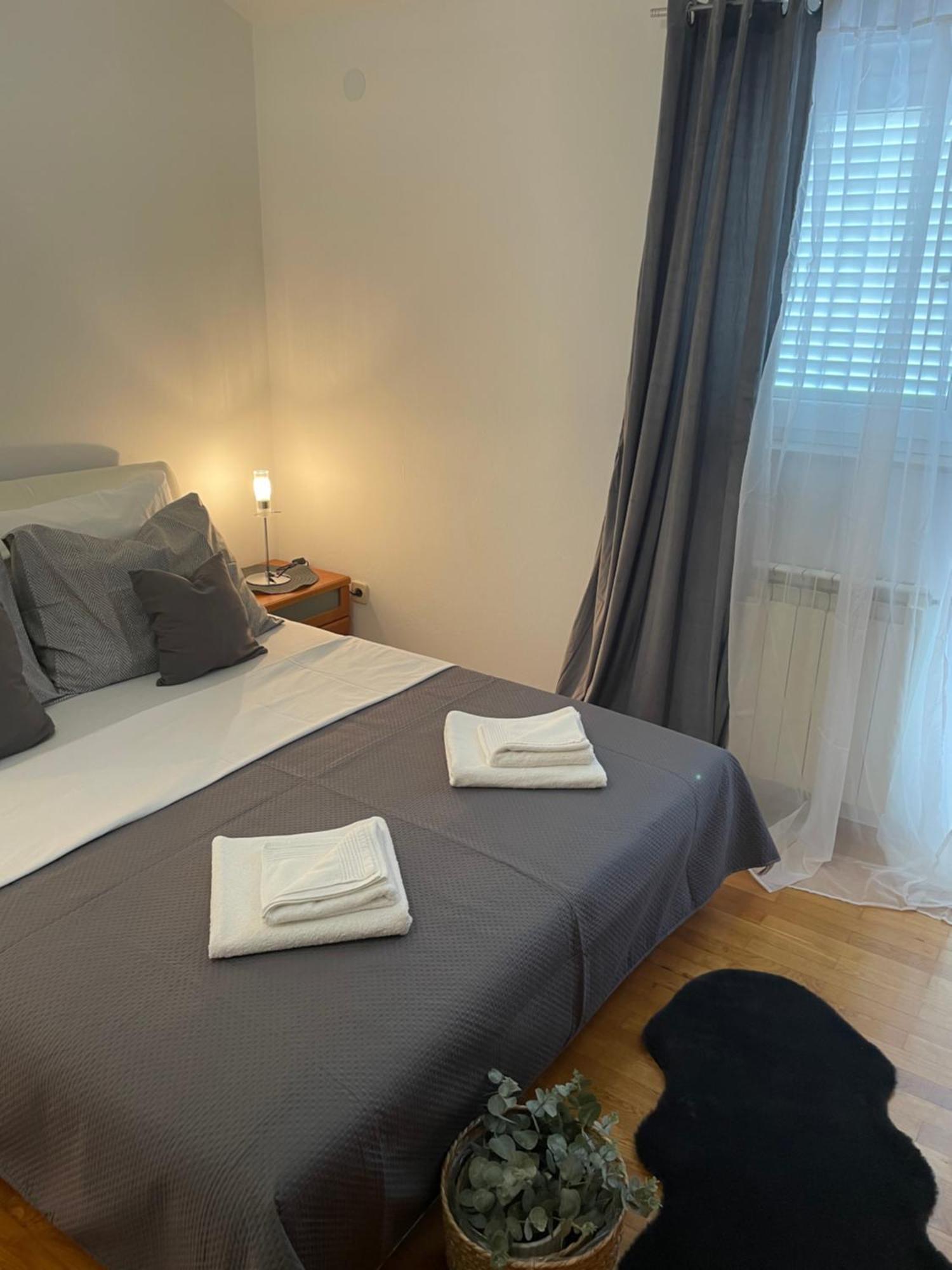 Sanmari Hotell Novi Vinodolski Exteriör bild