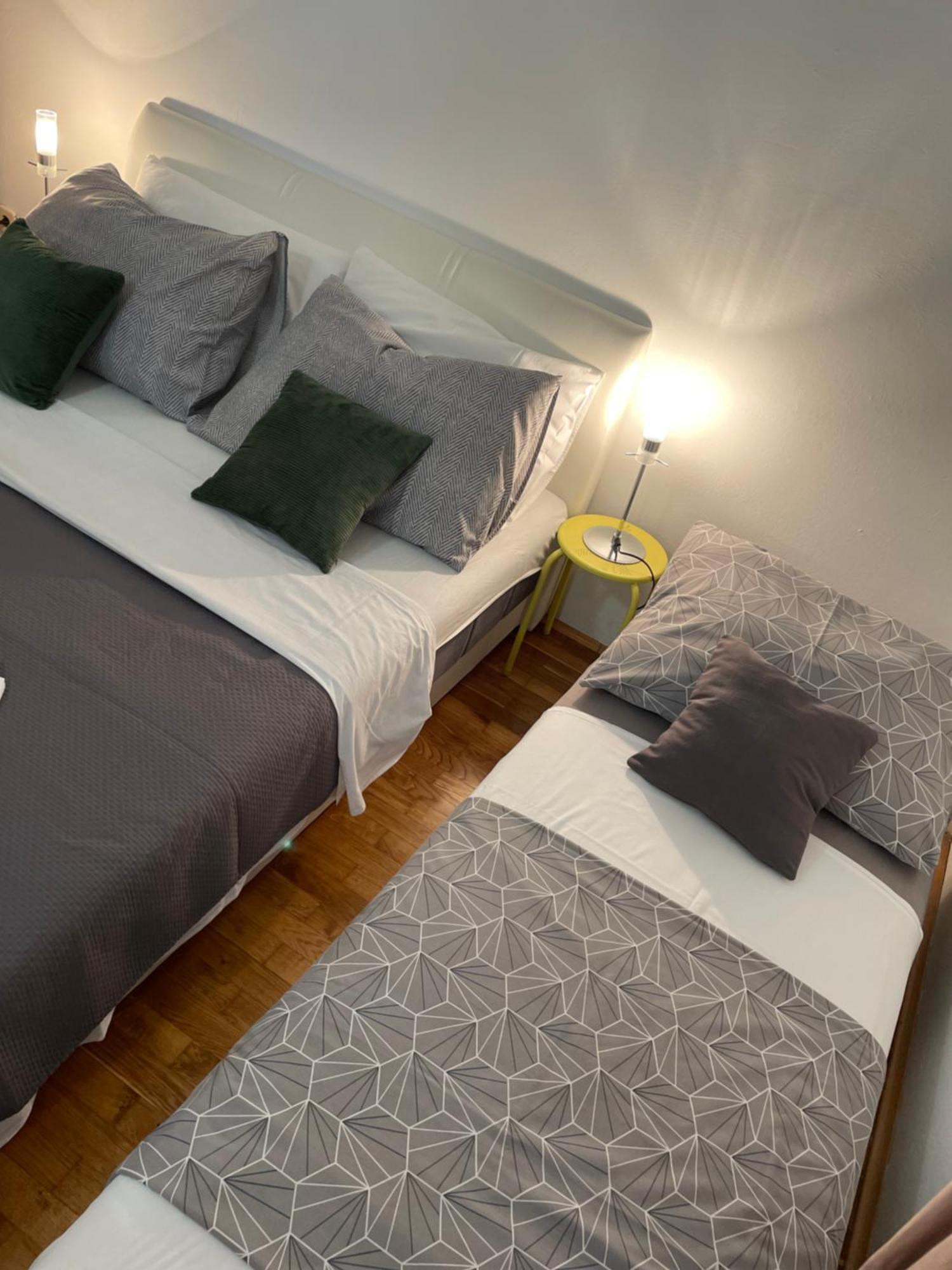Sanmari Hotell Novi Vinodolski Exteriör bild