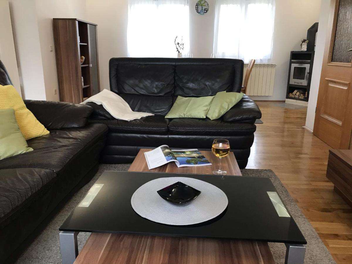 Sanmari Hotell Novi Vinodolski Exteriör bild