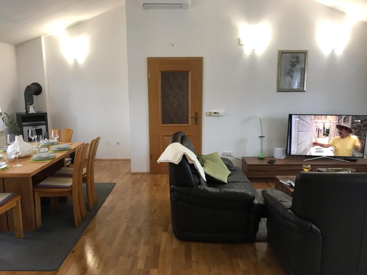 Sanmari Hotell Novi Vinodolski Exteriör bild